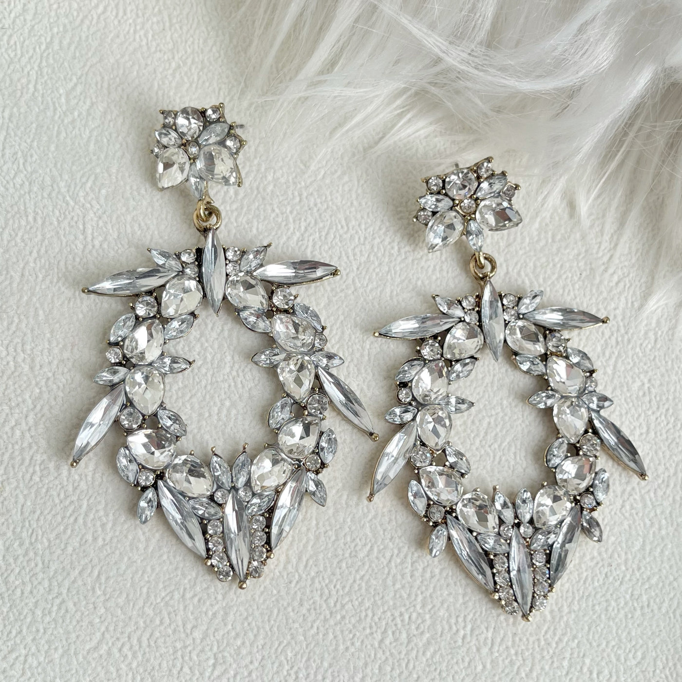 ALIYA Statement Earring