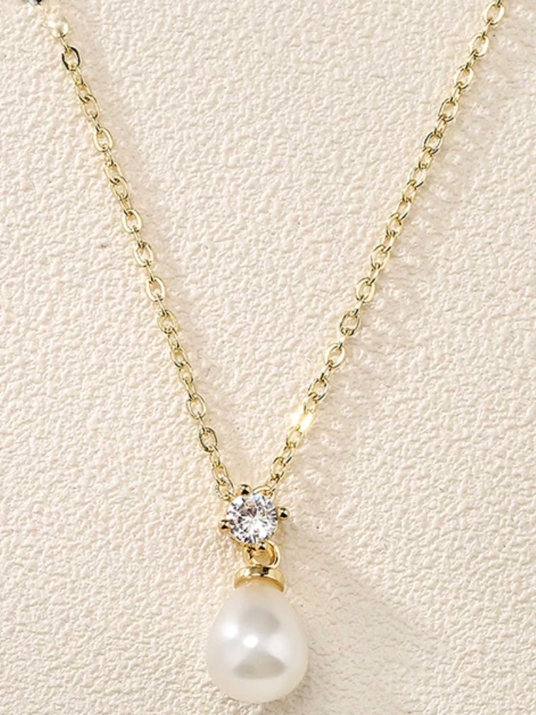 Ella Pearl Drop Necklace