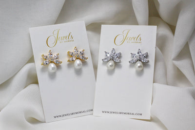 Lili Gold Pearl Studs